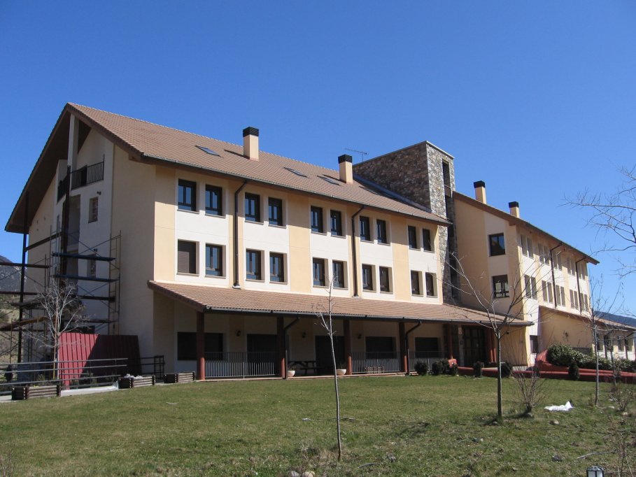 Reforma de edificio en Campo para residencia de ancianos